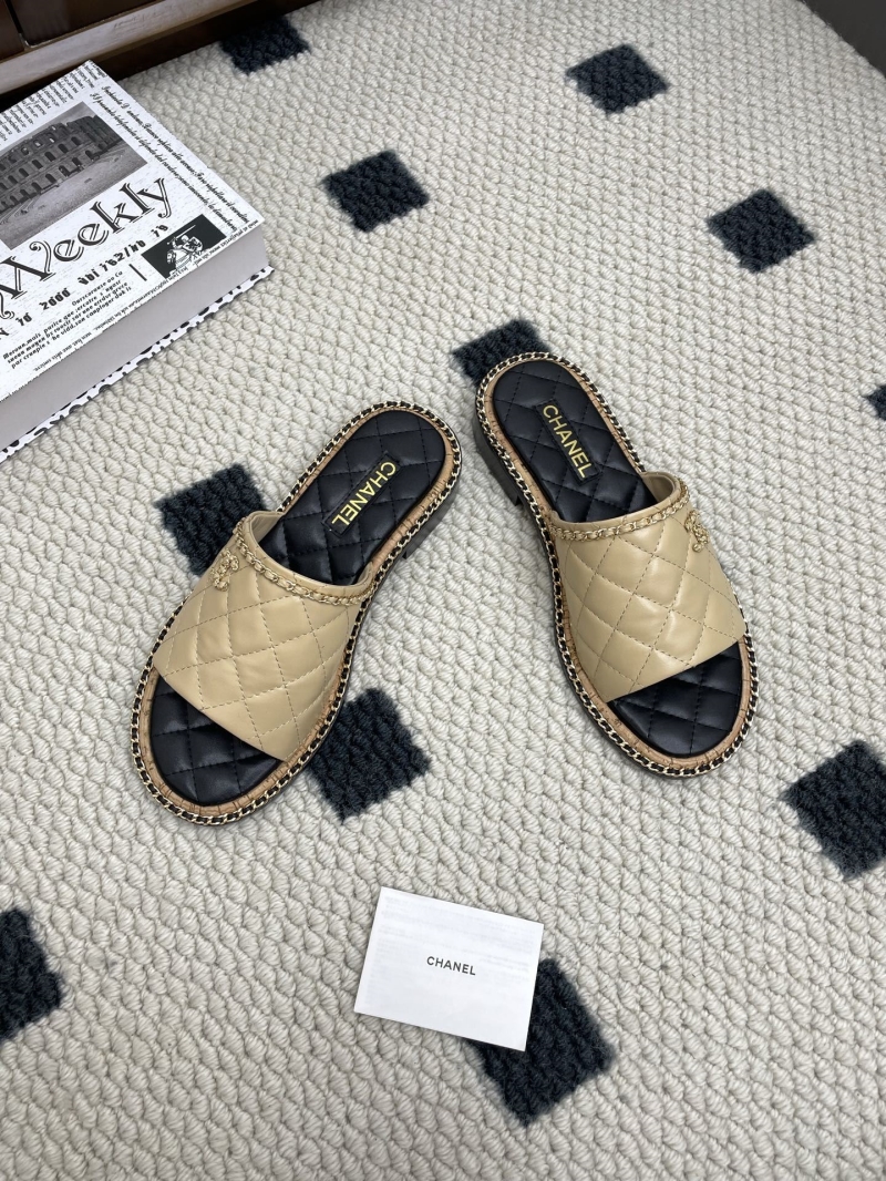 Ch**el slippers